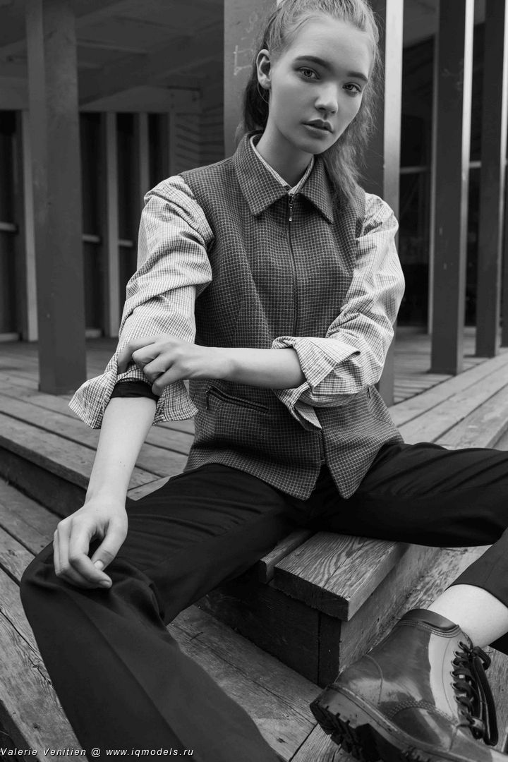 Valerie Venitien portfolio photo 17